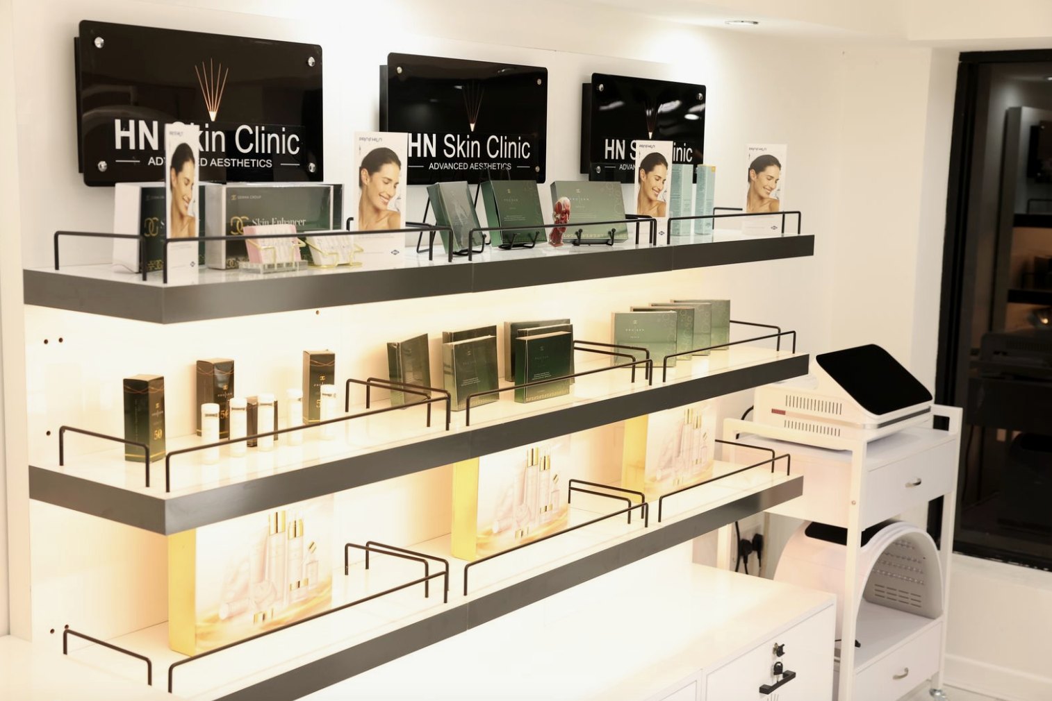 Elegant clinic design details